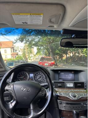 2011 INFINITI M37x Base