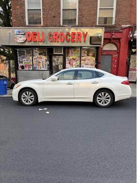 2011 INFINITI M37x Base