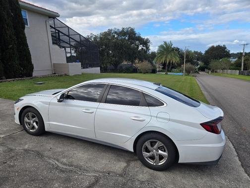 White 2022 Hyundai SONATA SE