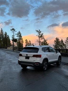 2024 Volkswagen Taos SE 4MOTION
