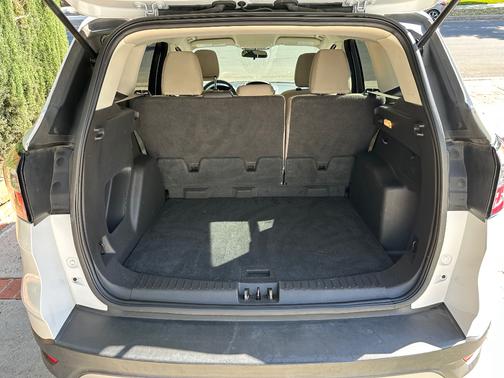 White 2018 Ford Escape SE