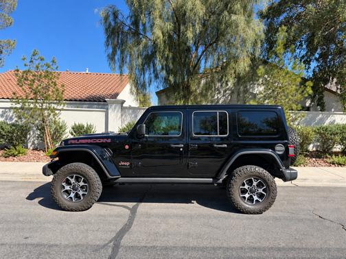 Black 2018 Jeep Wrangler Unlimited Rubicon