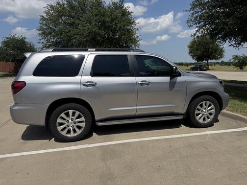 2010 Toyota Sequoia Limited