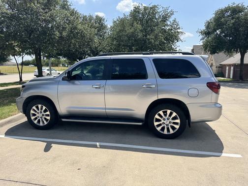 2010 Toyota Sequoia Limited