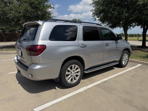 2010 Toyota Sequoia Limited
