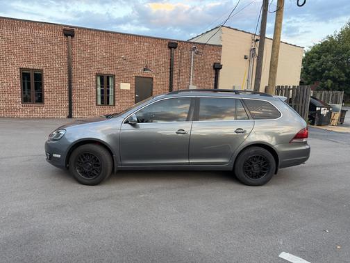 Gray 2013 Volkswagen Jetta SportWagen TDI