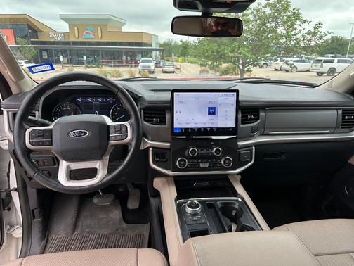 White 2022 Ford Expedition Max XLT