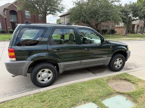 2002 Ford Escape XLS