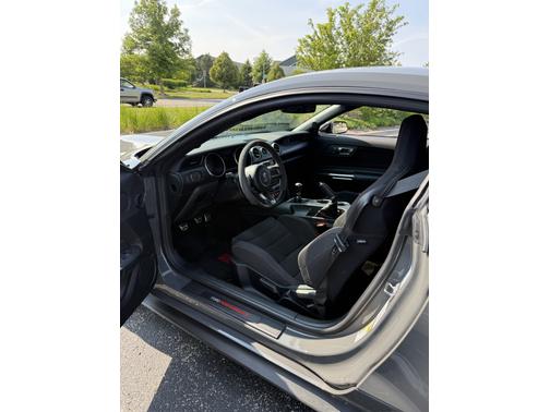 2018 Ford Shelby GT350R Base