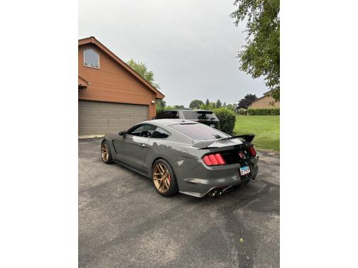 2018 Ford Shelby GT350R Base
