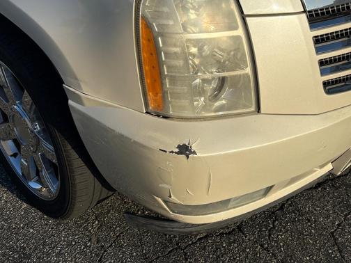 White 2007 Cadillac Escalade Base