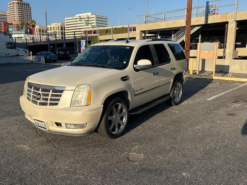 White 2007 Cadillac Escalade Base