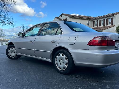 Beige 1998 Honda Accord LX