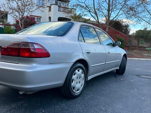 Beige 1998 Honda Accord LX