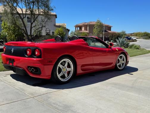 2004 Ferrari 360 Spider Base