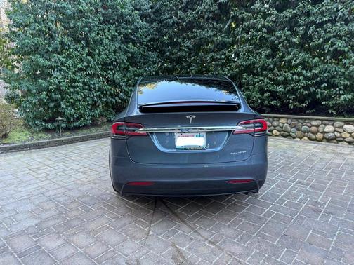 2020 Tesla Model X Long Range