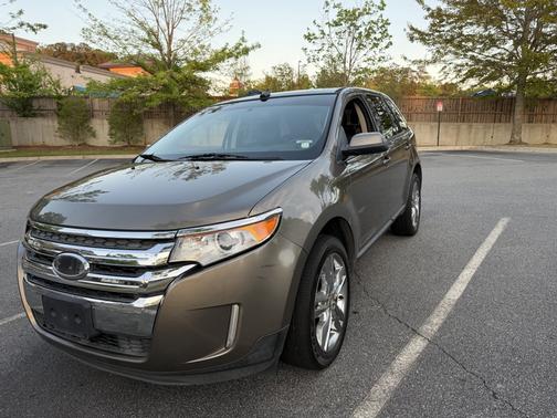 Green 2013 Ford Edge SEL