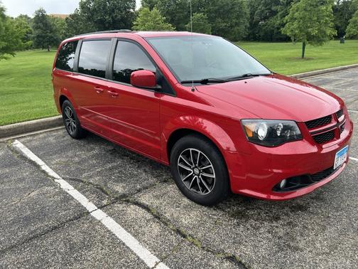 Red 2016 Dodge Grand Caravan R/T