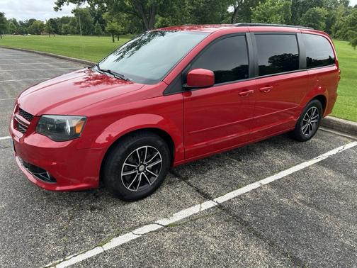 Red 2016 Dodge Grand Caravan R/T