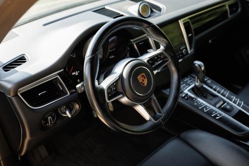 2018 Porsche Macan S