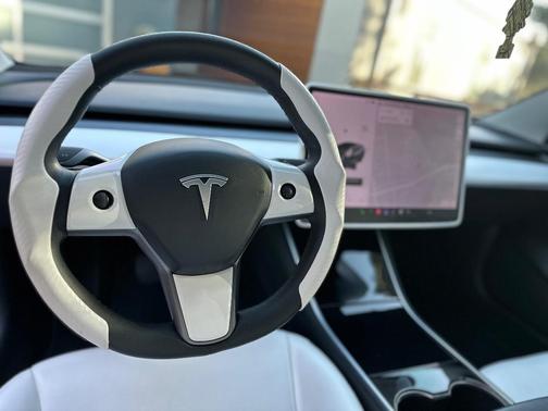 Gray 2020 Tesla Model 3 Long Range