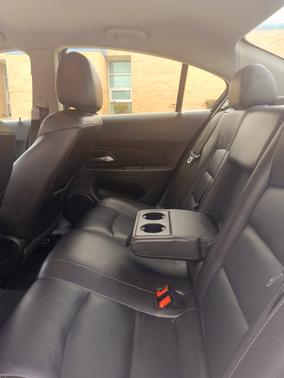 White 2015 Chevrolet Cruze 2LT
