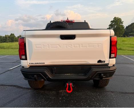 White 2025 Chevrolet Colorado ZR2