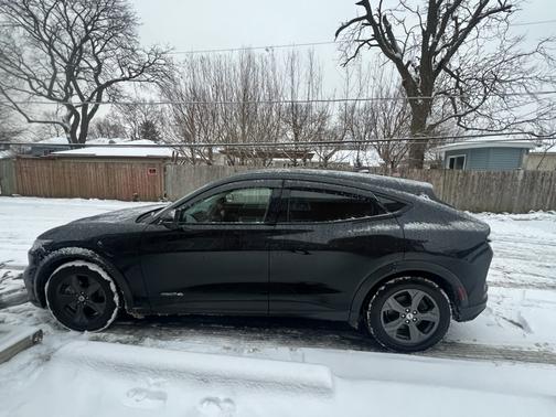 2022 Ford Mustang Mach-E Select