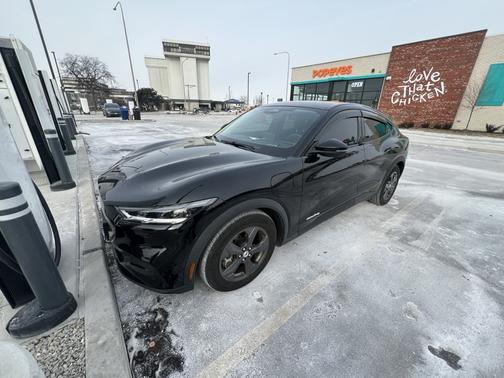 2022 Ford Mustang Mach-E Select