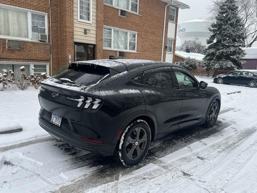 2022 Ford Mustang Mach-E Select