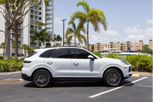 2021 Porsche Cayenne Cayenne