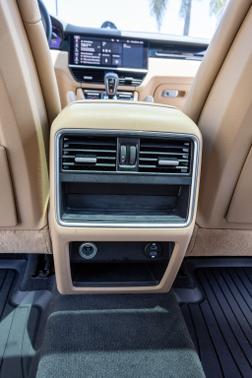 2021 Porsche Cayenne Cayenne