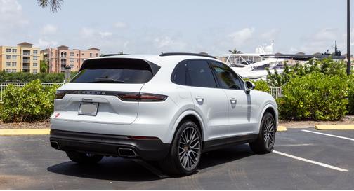 2021 Porsche Cayenne Cayenne