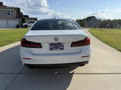 2021 BMW 530 i