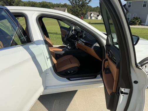 2021 BMW 530 i