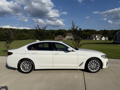 2021 BMW 530 i