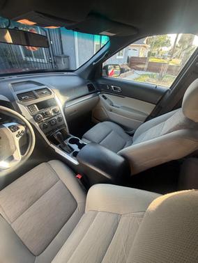 Red 2015 Ford Explorer Base