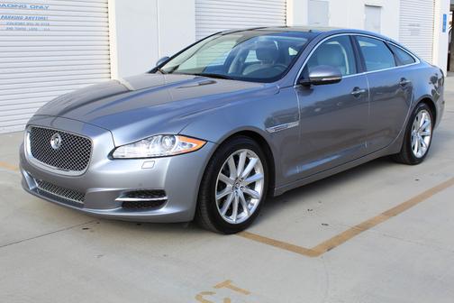 2011 Jaguar XJ Base