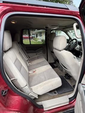 Red 2007 Ford Explorer XLT