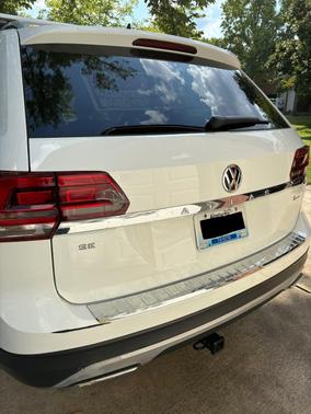 White 2019 Volkswagen Atlas 2.0T SE w/Technology