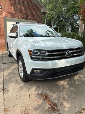 White 2019 Volkswagen Atlas 2.0T SE w/Technology