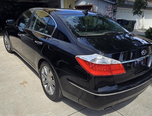 Black 2009 Hyundai Genesis 3.8