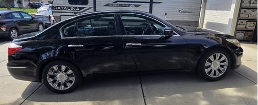 Black 2009 Hyundai Genesis 3.8
