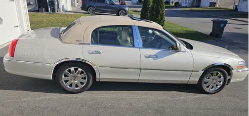 2007 Lincoln Town Car Designer