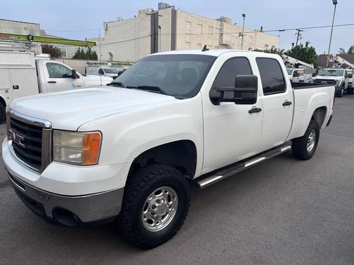 White 2007 GMC Sierra 2500 SLE2 H/D Crew Cab