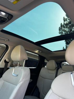 White 2022 Hyundai TUCSON Limited