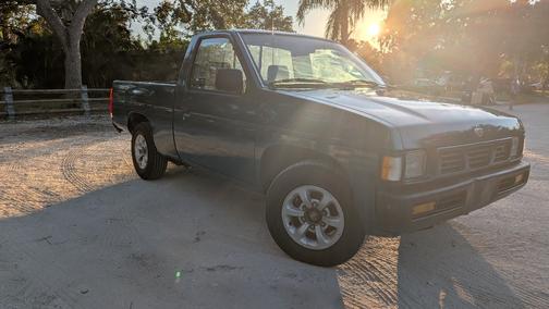 1996 Nissan Pickup Truck Base