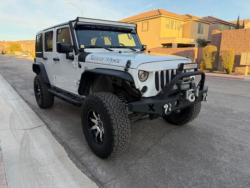 White 2017 Jeep Wrangler Unlimited Sport