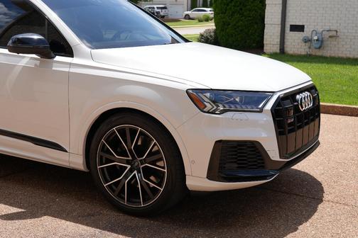 White 2020 Audi SQ7 4.0T Prestige