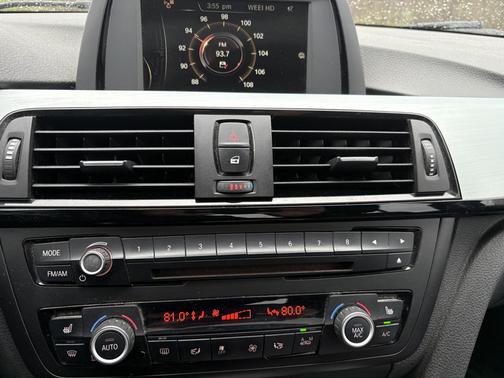 White 2015 BMW 320 i xDrive